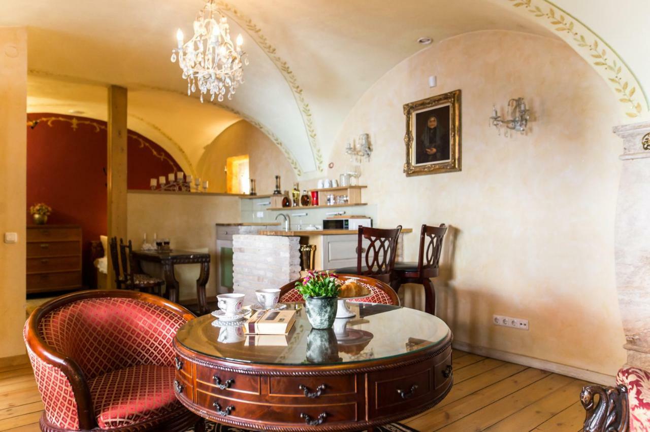 Antique Old Town Studio By Urban Rent Apartment Vilnius Exterior photo