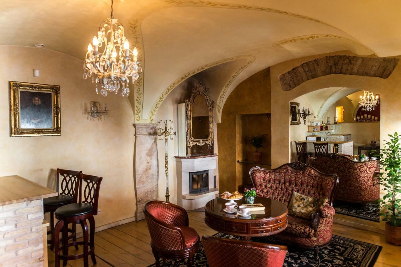 Antique Old Town Studio By Urban Rent Apartment Vilnius Exterior photo