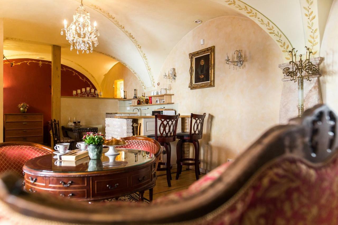 Antique Old Town Studio By Urban Rent Apartment Vilnius Exterior photo
